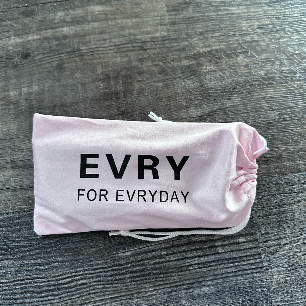 NEW Evry Jewels Sunglasses - Picture 6 of 6